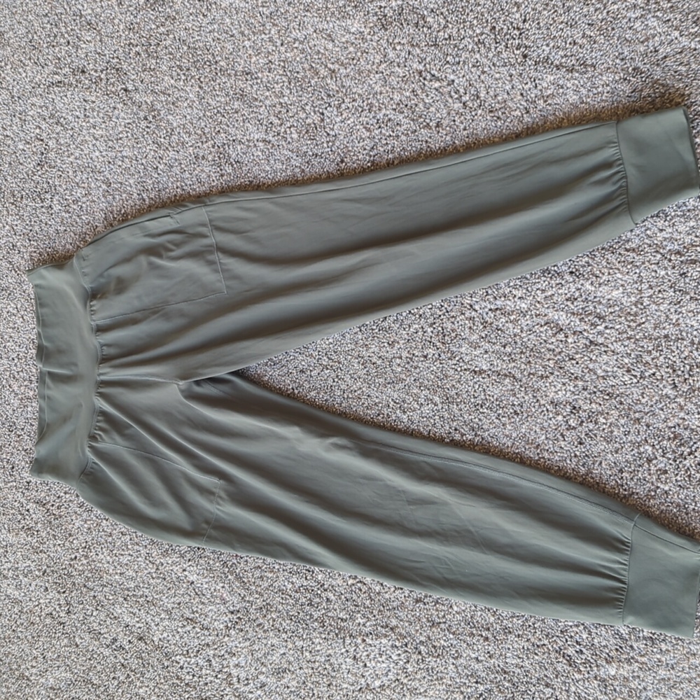 Athleta Salutation High Rise Jogger - Moss S